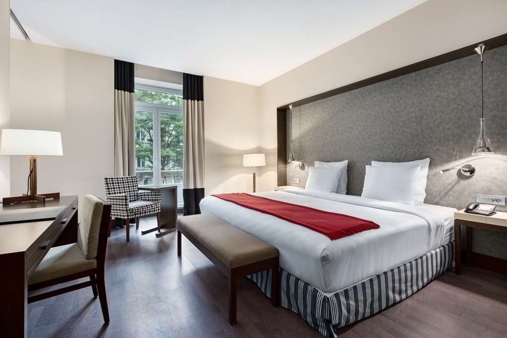 เอ็นเอช คอลเล็คชั่น บรัสเซล เซ็นเตอร์ Hotel บรัสเซลส์ ภายนอก รูปภาพ